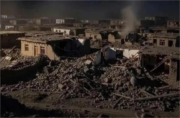 women trapped under rubble in afghanistan are