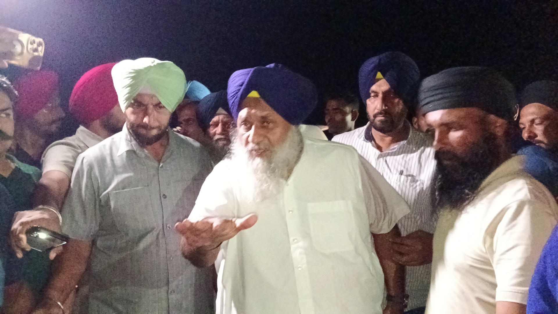 ਪੰਜਾਬ ਦੇ ਮੌਜੂਦਾ ਹੜ੍ਹ ਵਾਲੇ ਹਾਲਾਤਾਂ ਲਈ ਸੂਬਾ ਸਰਕਾਰ ਜ਼ਿੰਮੇਵਾਰ : ਸੁਖਬੀਰ ਬਾਦਲ
