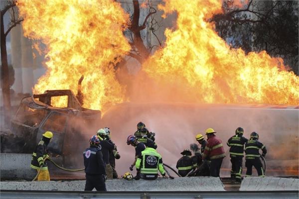 gas tanker explosion in mexico city 3 dead 70 injured