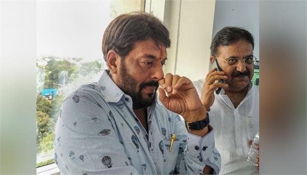 ed raids former minister gopal kanda house