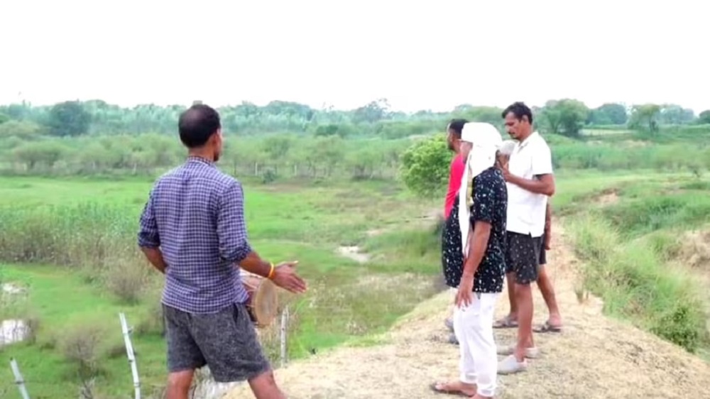 OMG! ਰਾਤੋ-ਰਾਤ ਗਾਇਬ ਹੋ ਗਿਆ 25 ਲੱਖ ਦਾ ਤਾਲਾਬ..., ਲੱਭਣ ਵਾਲੇ ਨੂੰ ਮਿਲੇਗਾ ਇਨਾਮ
