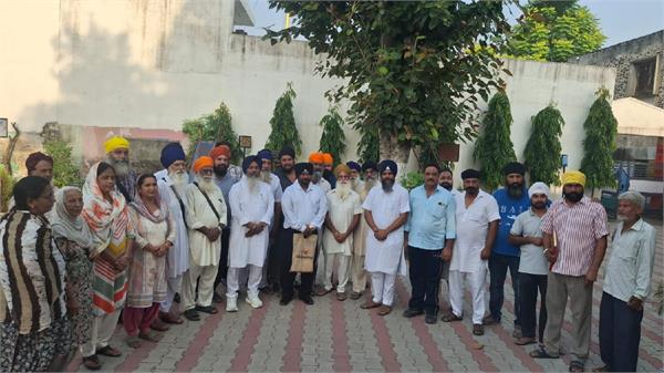 now strict restrictions have been imposed on migrants in this village