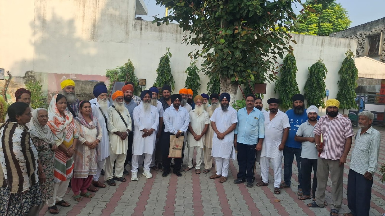 ਹੁਣ ਜ਼ਿਲ੍ਹਾ ਹੁਸ਼ਿਆਰਪੁਰ ਦੇ ਇਸ ਪਿੰਡ ''ਚ ਪਰਵਾਸੀਆਂ ''ਤੇ ਲੱਗੀਆਂ ਸਖ਼ਤ ਪਾਬੰਦੀਆਂ
