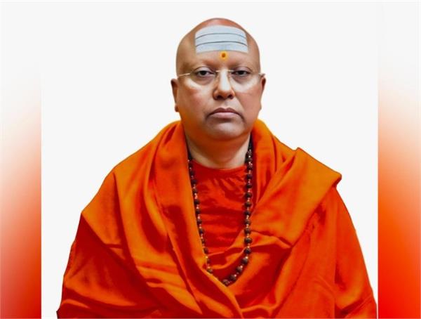 chetanyananand saraswati changed 15 hotels  2 passports during 2 months