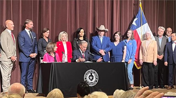 texas governor announces ban on sharia law