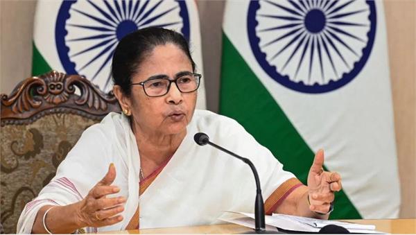 mamata banerjee congratulates people on hindi diwas