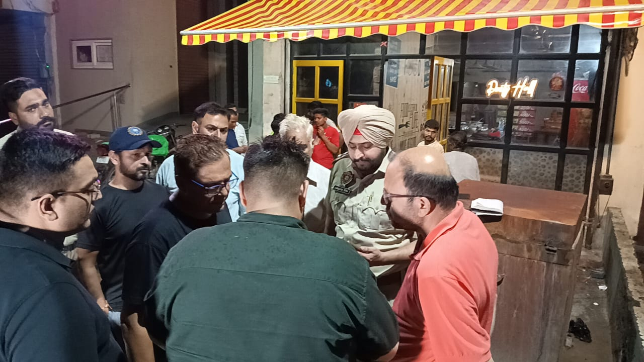 ਪੰਜਾਬ ''ਚ ਵੱਡੀ ਵਾਰਦਾਤ, ਰੈਸਟੋਰੈਂਟ ਮਾਲਕ ਨੂੰ ਗੈਂਗਸਟਰ ਨੇ ਗੋਲੀਆਂ ਨਾਲ ਭੁੰਨਿਆ