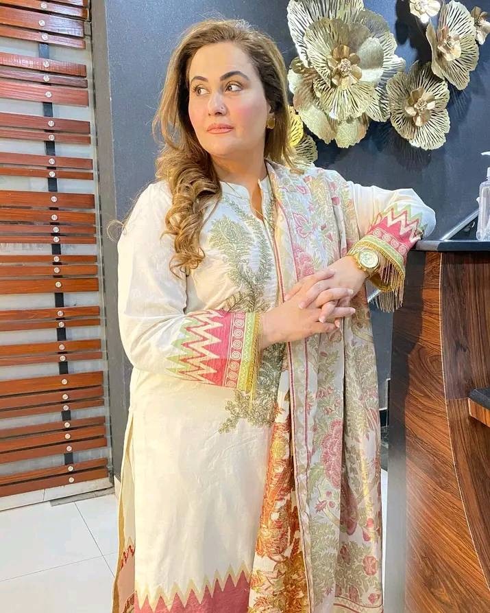 ਮਸ਼ਹੂਰ ਅਦਾਕਾਰਾ 'ਤੇ ਪਤੀ ਦਾ ਤਸ਼ੱਦਦ, ਵਾਲੋਂ ਫੜ ਬੁਰੀ ਤਰ੍ਹਾਂ ਕੁੱਟਿਆ, ਚਿਹਰੇ 'ਤੇ ਪਏ ਨੀਲ ਦੇ ਨਿਸ਼ਾਨ