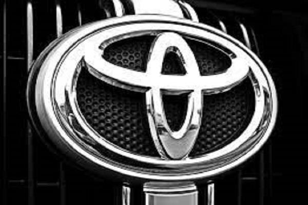 toyota kirloskar providing 6 airbags as standard on all variants of rumian