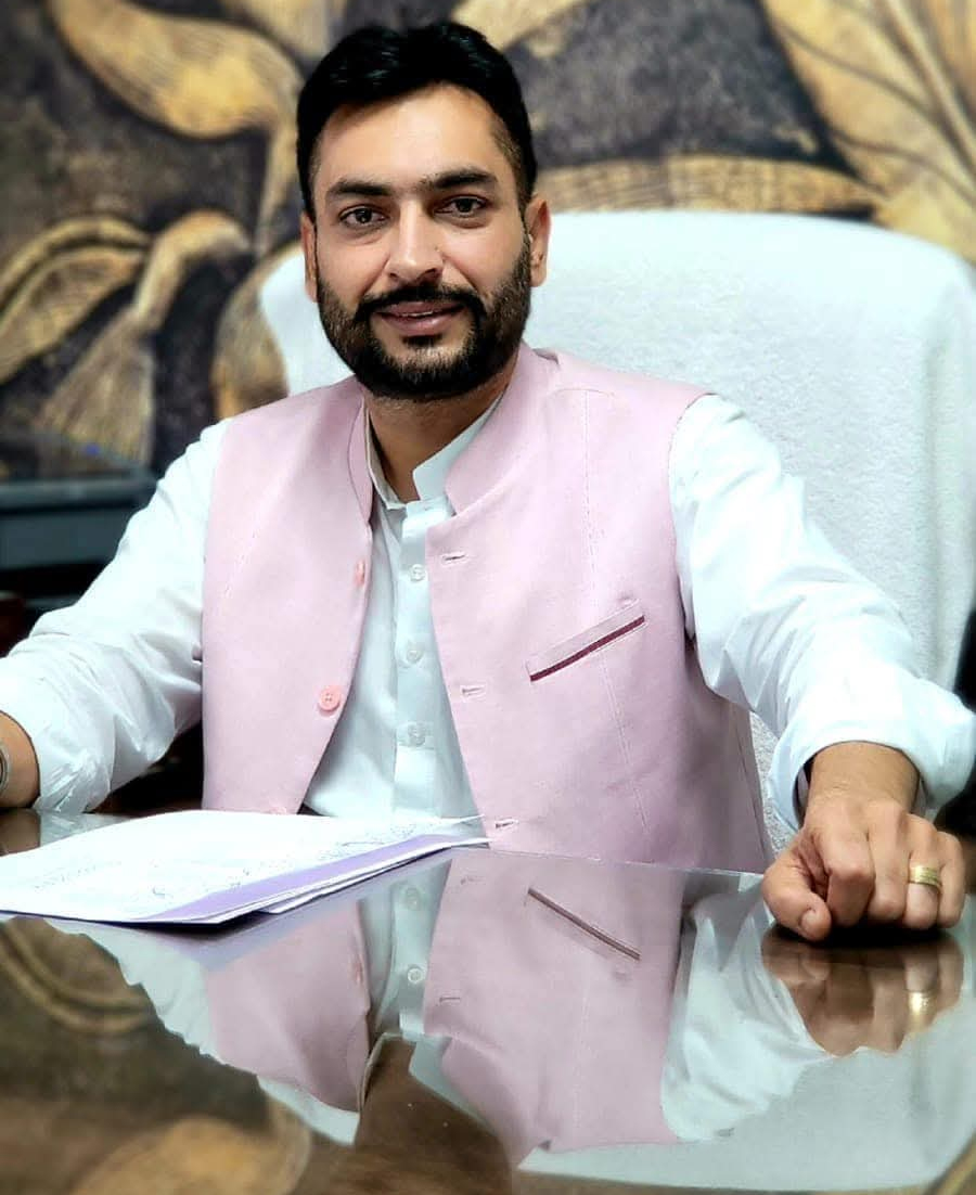 ਪੰਜਾਬ ''ਚ ਵੱਡੀ ਘਟਨਾ, ਉੱਘੇ ਕਾਰੋਬਾਰੀ ਨੇ ਬੈਂਕ ਵਿਚ ਜਾ ਕੇ ਕੀਤੀ ਖ਼ੁਦਕੁਸ਼ੀ