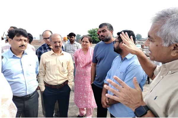 government of india team visits flood affected areas of fazilka district