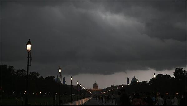 delhi ncr weather hit by a   blackout  