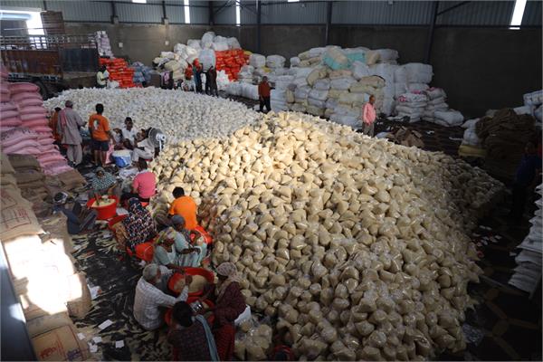 bjp is helping flood victims  truckloads of material are being sent