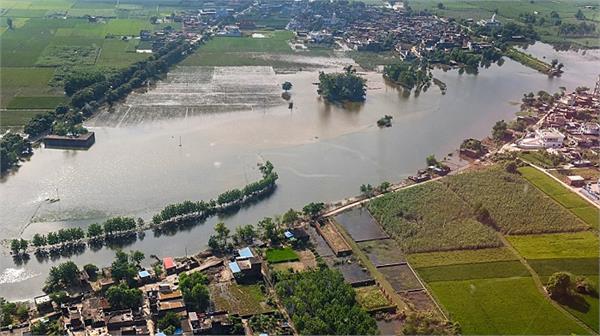 famous punjabi singer trolled amid floods 