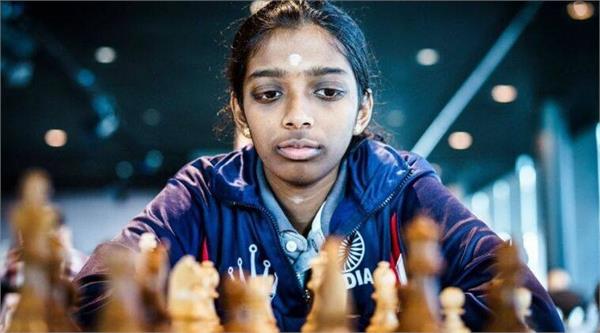 fide grand swiss  indian grandvaishali regains lead