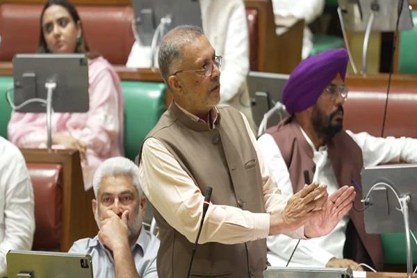 dr  balbir singh said   there is a need to stand with cm mann at this time