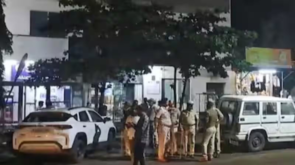 SBI ਬੈਂਕ ਵਿੱਚ ਡਾਕਾ, ਲੈ ਗਏ 1 ਕਰੋੜ ਕੈਸ਼, 20 ਕਿਲੋ ਸੋਨਾ