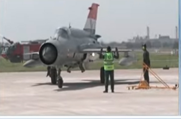 MIG-21 ਨੂੰ ਅੰਤਿਮ ਵਿਦਾਈ ਦੇਣ ਚੰਡੀਗੜ੍ਹ ਪਹੁੰਚੇ ਰੱਖਿਆ ਮੰਤਰੀ ਰਾਜਨਾਥ ਸਿੰਘ, ਏਅਰ ਚੀਫ਼ ਮਾਰਸ਼ਲ ਨੇ ਭਰੀ ਉਡਾਣ