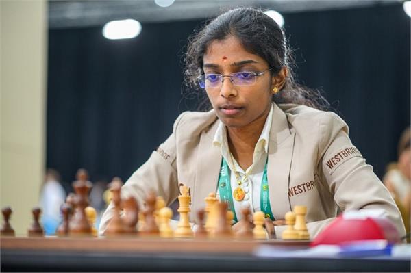 vaishali wins fide grand swiss tournament  qualifies for candidates