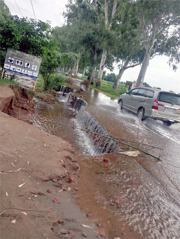 roads in border areas damaged due to flood
