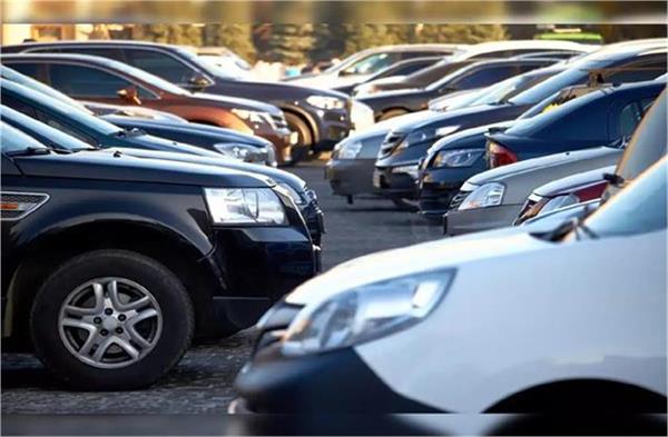 auto showrooms  new record of sales set