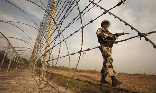 bsf sends back pakistani national who entered indian border