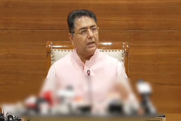 ''PM ਮੋਦੀ ਪੰਜਾਬੀਆਂ ਨਾਲ ਕੋਝਾ ਮਜ਼ਾਕ ਕਰ ਗਏ'', ਪੰਜਾਬ ਦੌਰੇ ਲਈ ਅਮਨ ਅਰੋੜਾ ਨੇ ਵਿੰਨ੍ਹਿਆ ਤਿੱਖਾ ਨਿਸ਼ਾਨਾ (ਵੀਡੀਓ)