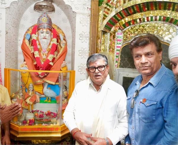punjab governor gulab chand kataria paid obeisance at shri vishwakarma temple