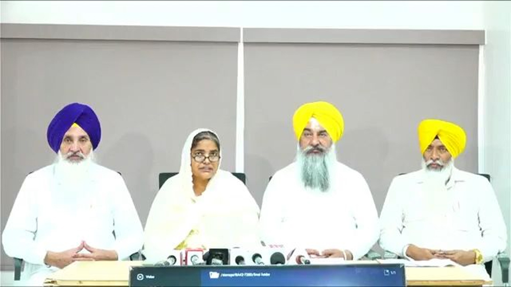 SGPC ਮੈਂਬਰਾਂ ਨੇ ਸੁਖਬੀਰ ਖ਼ਿਲਾਫ਼ ਖੋਲ੍ਹਿਆ ਮੋਰਚਾ, ਕਿਹਾ ਗੁਰੂ ਦੀ ਗੋਲਕ ਦੀ ਹੋ ਰਹੀ ਅੰਨ੍ਹੀ ਲੁੱਟ