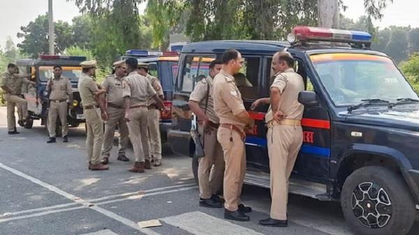 meat thrown on women during aarti in a temple