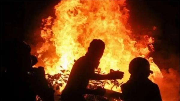 fire breaks out in slums in mumbai  s kurla