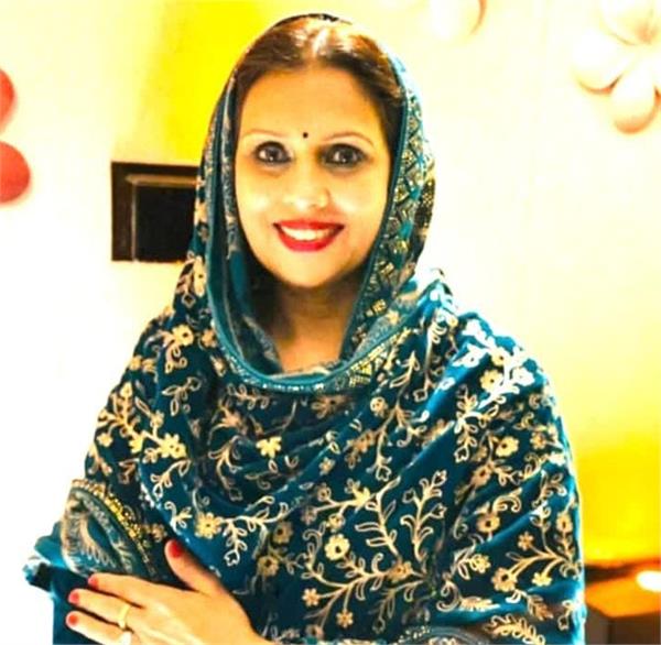 aam aadmi party  female leader  suspended