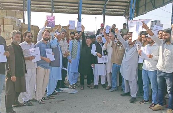 fruit markets remained closed on the second day of the strike