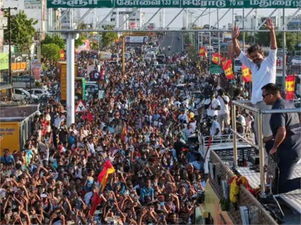 vijay  s rally  party reaches madras high court