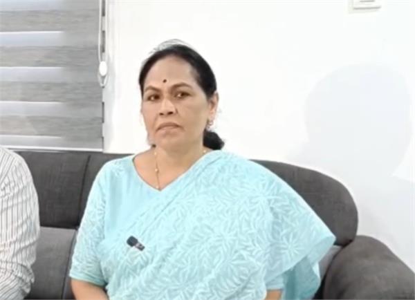 union minister shobha karandlaje visits flood affected areas of punjab