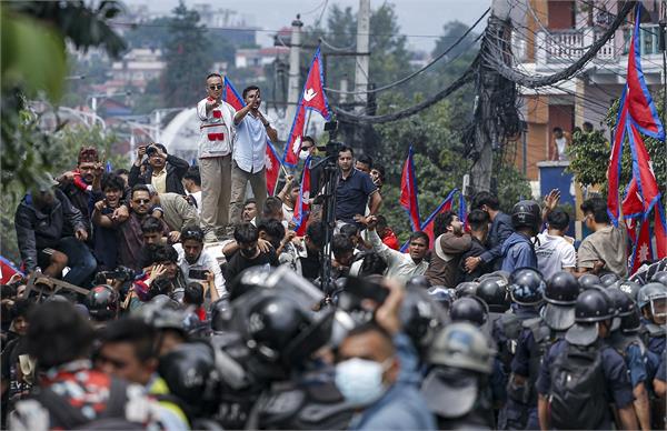 vandalism and arson in the houses of many leaders of nepal