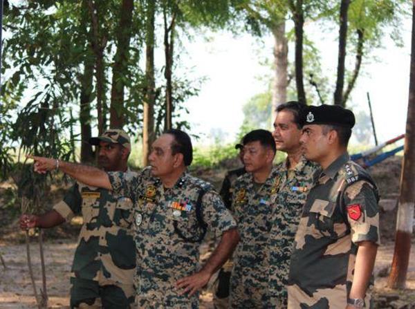 dig visits flood affected border outposts and flood affected areas