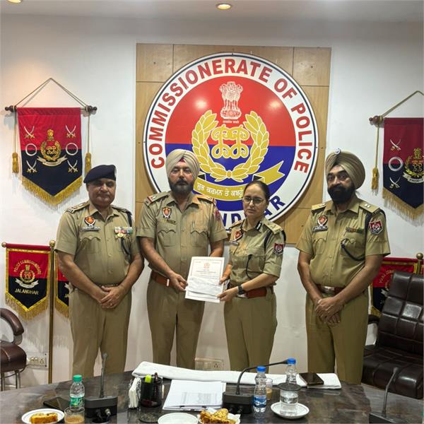23 police officers honored for outstanding contribution in war on drugs campaign