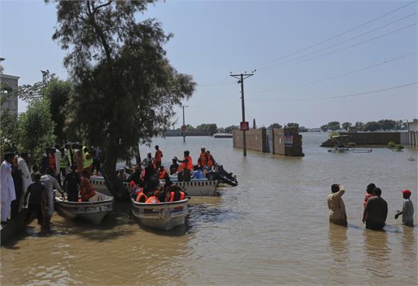 44 lakh people have been affected by the recent floods