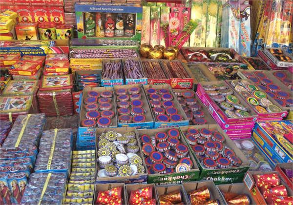 protest against setting firecracker market in beant singh park is intensifying