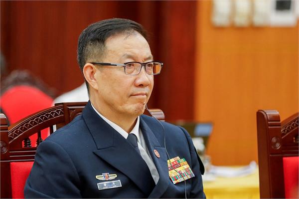 china  s defense minister reiterates threat to seize taiwan