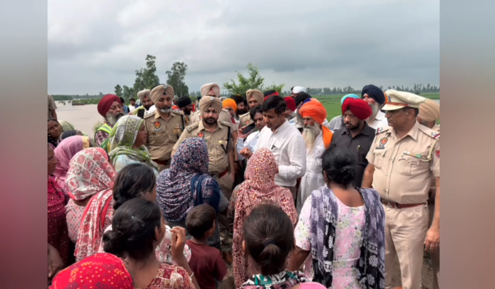 ਪੰਜਾਬ ''ਚ ਹੜ੍ਹਾਂ ਦੀ ਮਾਰ! ਸਤਲੁਜ ਦਰਿਆ ਨੇੜੇ ਸਥਿਤੀ ਨੂੰ ਵੇਖਦਿਆਂ ਜਲੰਧਰ DC ਦੀ ਲੋਕਾਂ ਨੂੰ ਖ਼ਾਸ ਅਪੀਲ