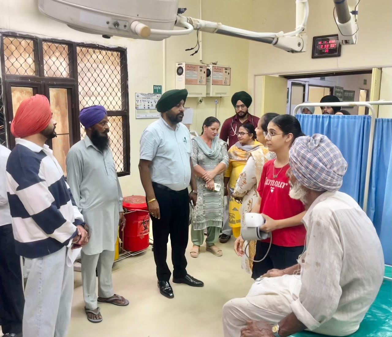 ਸਿਵਲ ਸਰਜਨ ਬਰਨਾਲਾ ਵੱਲੋਂ ਸਿਹਤ ਬਲਾਕ ਮਹਿਲ ਕਲਾਂ ਦਾ ਦੌਰਾ