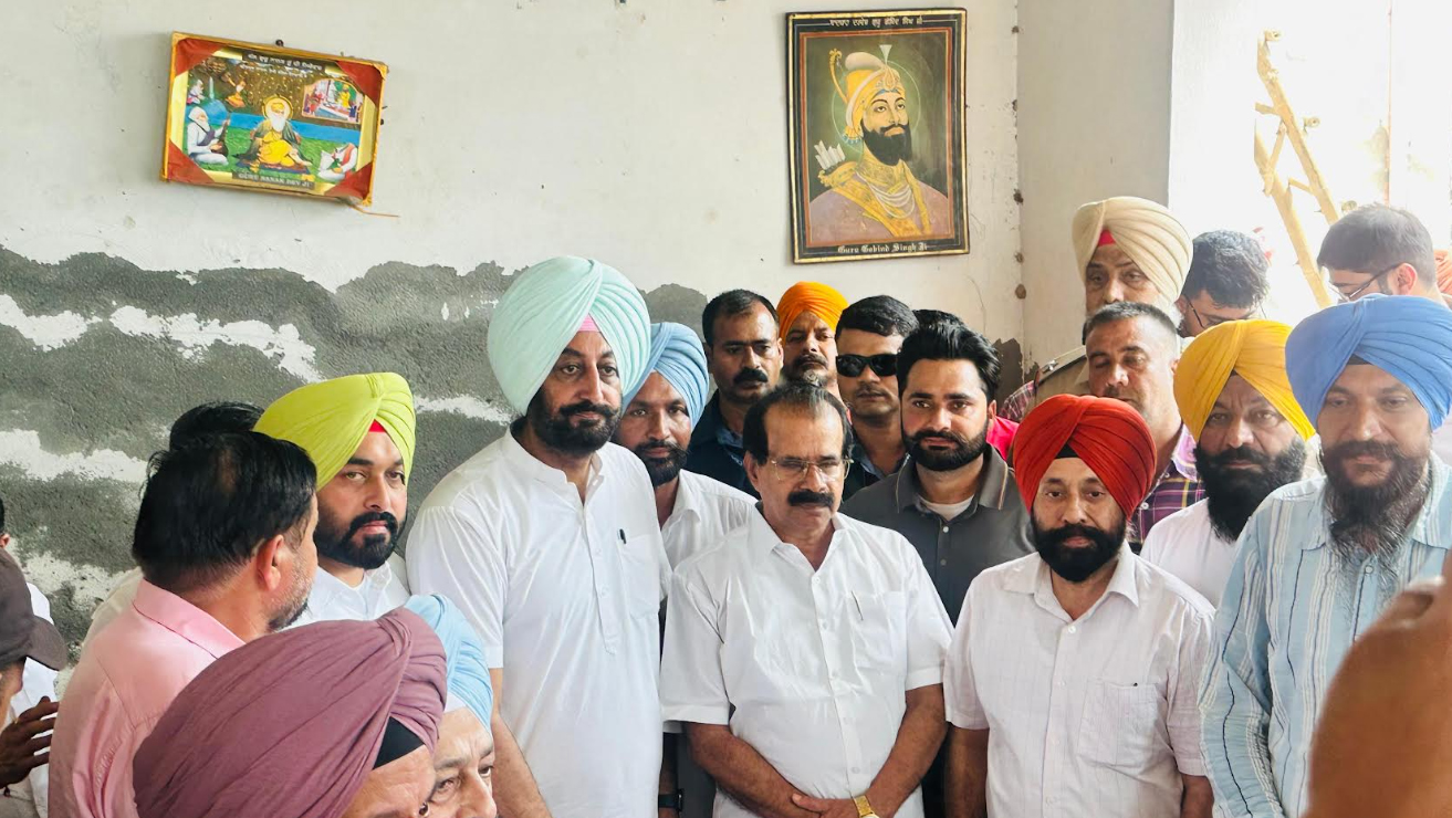 ਕੇਂਦਰੀ ਰਾਜ ਮੰਤਰੀ ਜੌਰਜ ਕੁਰੀਅਣ ਵੱਲੋਂ ਗੁਰਦਾਸਪੁਰ ਦੇ ਹੜ੍ਹ ਪ੍ਰਭਾਵਿਤ ਖੇਤਰਾਂ ਦਾ ਦੌਰਾ