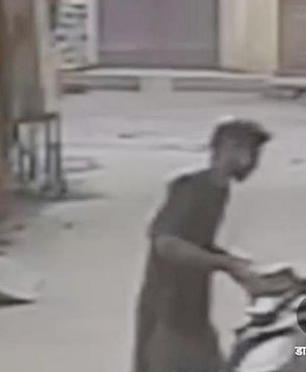 bike stolen from house in ramnagar in just 4 seconds