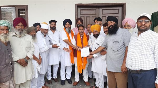 union minister of state harsh malhotra reviews flood damage in bholath