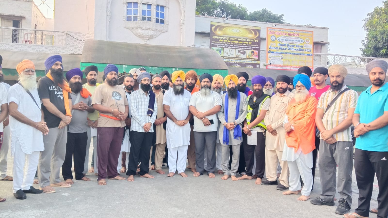 ਡੇਰਾ ਬਾਬਾ ਨਾਨਕ ਦੇ ਹੜ੍ਹ ਪ੍ਰਭਾਵਿਤ ਇਲਾਕੇ ਲਈ ਭੇਜੀ 45 ਟਰਾਲੀਆਂ ਮਿੱਟੀ
