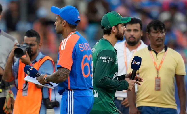 IND vs PAK ਹੈਂਡਸ਼ੇਕ ਵਿਵਾਦ ਦਾ ਖੁੱਲ੍ਹ ਗਿਆ ਭੇਤ ! ਅੰਪਾਇਰ ਨੇ ਖ਼ੁਦ ਦੱਸੀ ਅਸਲ ਸੱਚਾਈ