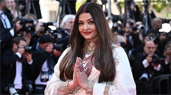 aishwarya rai bachchan urges delhi hc