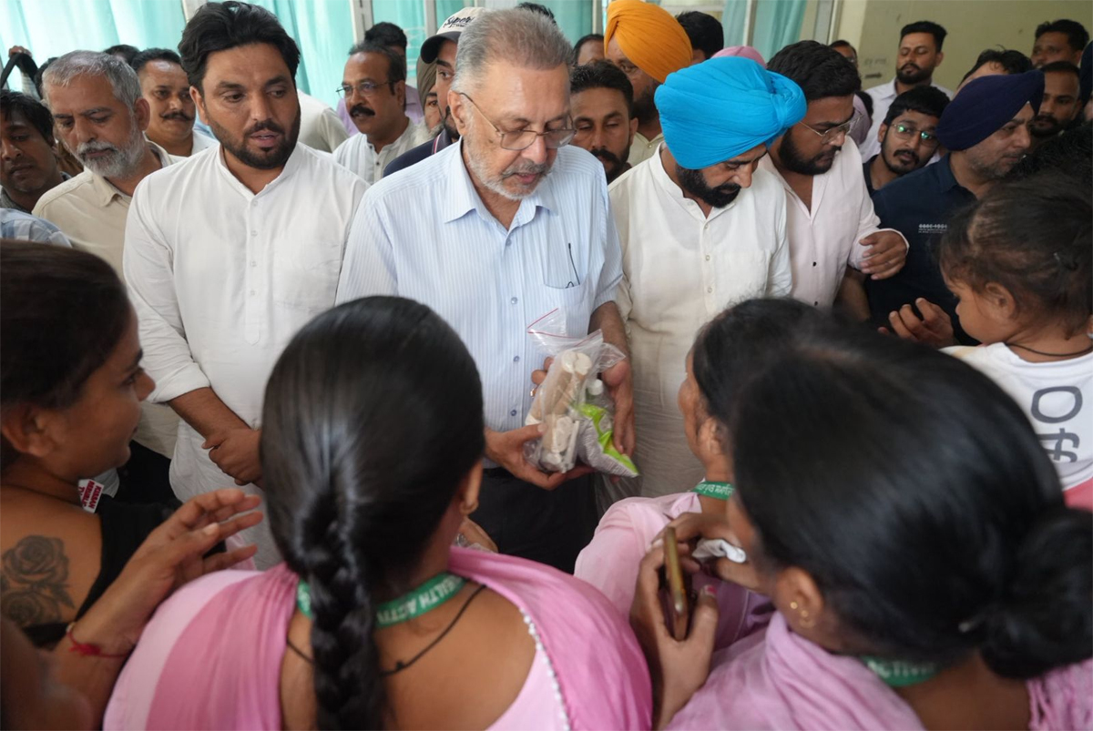 ਪੰਜਾਬ ''ਚ ਹੜ੍ਹਾਂ ਵਿਚਾਲੇ ਸਿਹਤ ਮੰਤਰੀ ਡਾ. ਬਲਬੀਰ ਸਿੰਘ ਦਾ ਵੱਡਾ ਐਲਾਨ